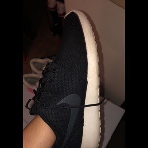 Black nike sneakers